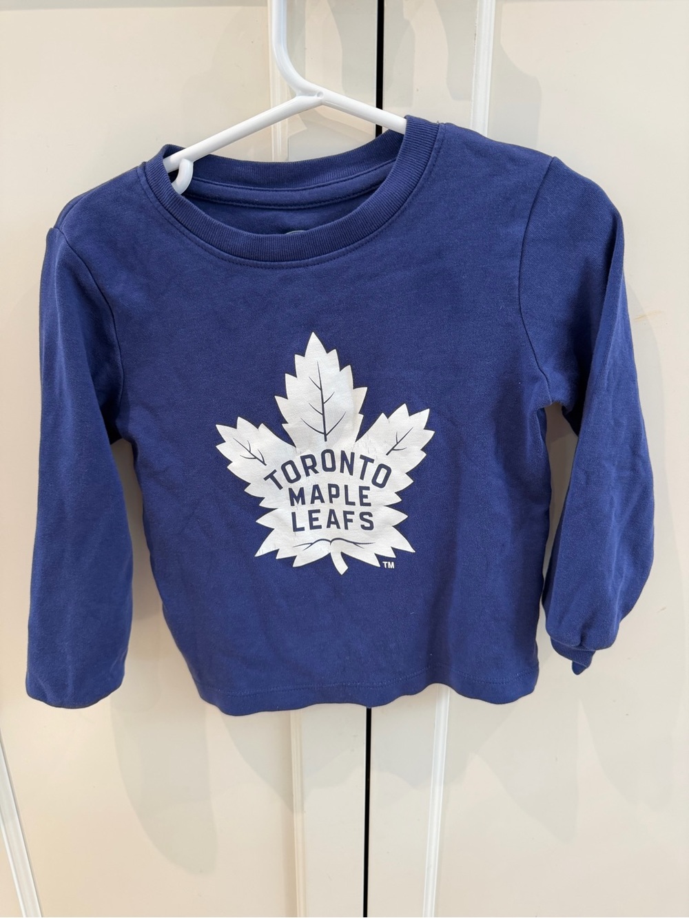 Toronto maple leafs 2-3t long sleeve shirt